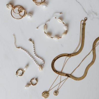 mixed-gold-jewellery-2021-09-02-06-01-35-utc
